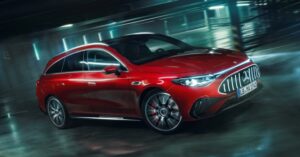 Der neue elektrische Mercedes-AMG CLA 45 4MATIC+. Exterieur Farbe: Aqua-Mint Uni Interior Polster: ARTICO/Microcut schwarz Energieverbrauch kombiniert: 19,6‒17,4 kWh/100 km | CO₂-Emissionen kombiniert: 0 g/km | CO₂-Klasse: A Die Angaben sind vorläufig. Es liegen bislang weder bestätigte Werte von einer amtlich anerkannten Prüforganisation noch eine EG-Typgenehmigung noch eine Konformitätsbescheinigung mit amtlichen Werten vor. Abweichungen zwischen den Angaben und den amtlichen Werten sind möglich. The new Mercedes-AMG CLA 45 4MATIC+ electric. Exterior color: Aqua-mint non-metallic Interior: ARTICO Microcut Black Energy consumption combined: 19.6–17.4 kWh/100 km | Combined CO₂ emissions: 0 g/km | CO₂ class: A The figures are provisional. To date, there are no confirmed figures from an officially recognised testing organisation, nor is there an EC type-approval or a certificate of conformity containing official figures. There may be discrepancies between the figures provided and the official figures.