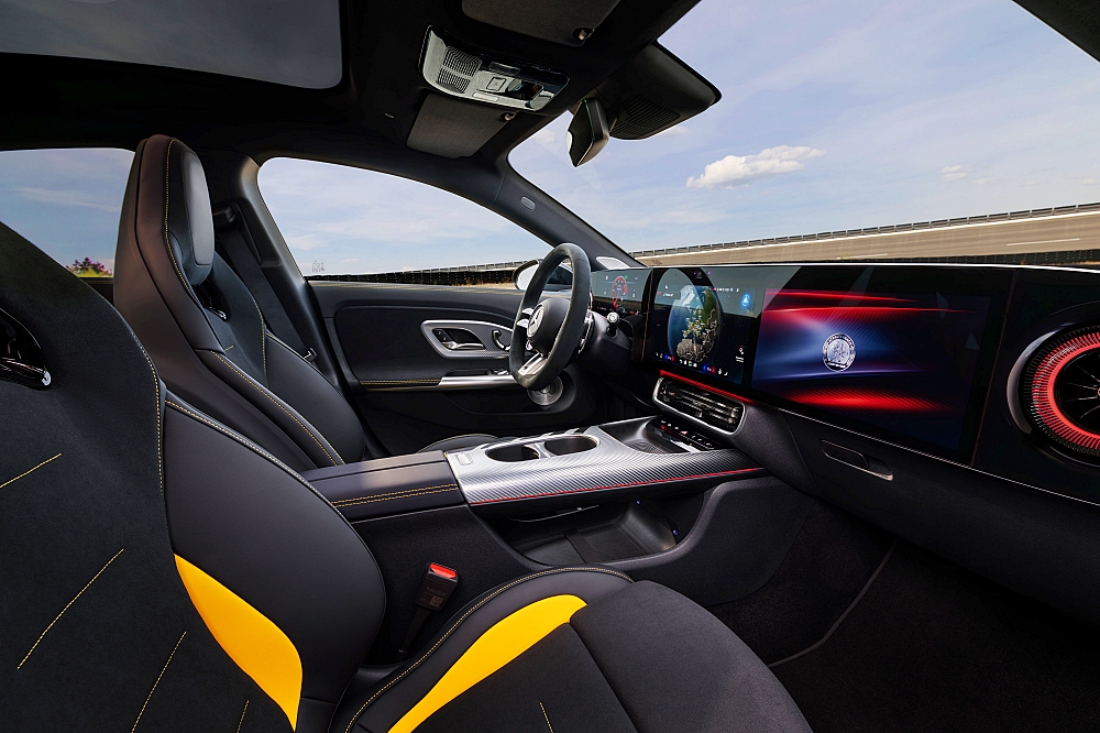Der neue elektrische Mercedes-AMG CLA 45 4MATIC+. Exterieur Farbe: MANUFAKTUR graphit grau magno Interieur Polster: ARTICO/Microcut schwarz / racegelb Energieverbrauch kombiniert: 18,7‒16,5 kWh/100 km | CO₂-Emissionen kombiniert: 0 g/km | CO₂-Klasse: A Die Angaben sind vorläufig. Es liegen bislang weder bestätigte Werte von einer amtlich anerkannten Prüforganisation noch eine EG-Typgenehmigung noch eine Konformitätsbescheinigung mit amtlichen Werten vor. Abweichungen zwischen den Angaben und den amtlichen Werten sind möglich. The new Mercedes-AMG CLA 45 4MATIC+ electric. Exterior color: MANUFAKTUR graphite grey magno Interior color: ARTICO Microcut black / race yellow Energy consumption combined: 18.7–16.5 kWh/100 km | Combined CO₂ emissions: 0 g/km | CO₂ class: A The figures are provisional. To date, there are no confirmed figures from an officially recognised testing organisation, nor is there an EC type-approval or a certificate of conformity containing official figures. There may be discrepancies between the figures provided and the official figures.